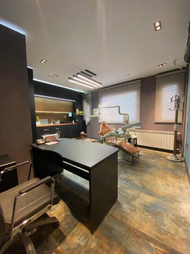 عکس دندانپزشکی دکتر محمود شریفی