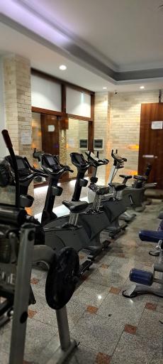 عکس باشگاه بدنسازی شراگین