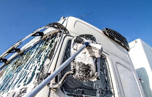 عکس تعویض روغن و کارواش امیری