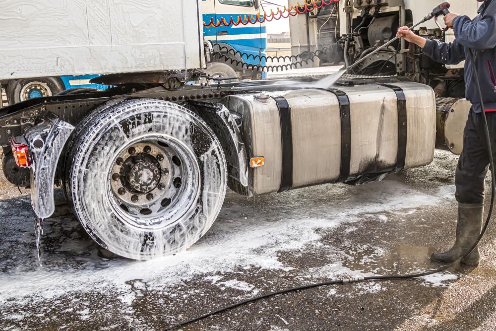 عکس تعویض روغن و کارواش امیری