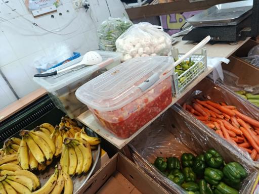 عکس میوه و تره‌بار فروشی تقی مقدم