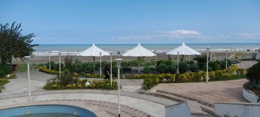 عکس هتل ساحلی باران