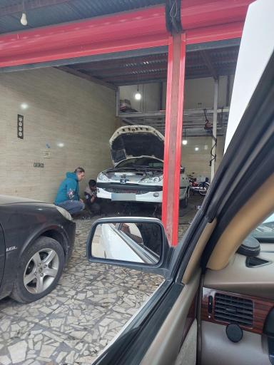 عکس خدمات فنی اتومبیل امین