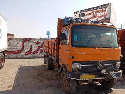 عکس نمایشگاه کامیون چراغی 