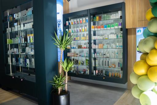 عکس داروخانه دکتر اصیلی