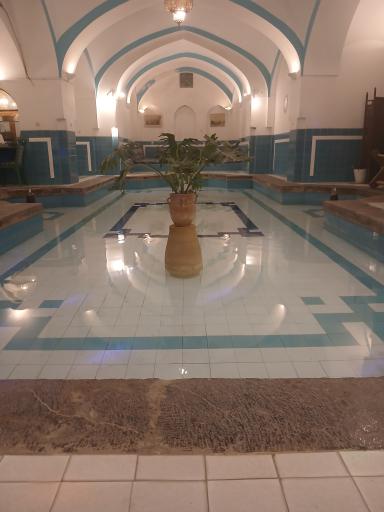 عکس حمام خان یزد و سفره خانه حمام خان