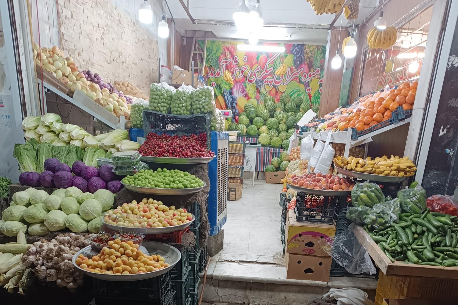 عکس میوه فروشی پیکری