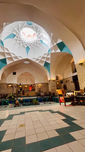 عکس حمام خان یزد و سفره خانه حمام خان