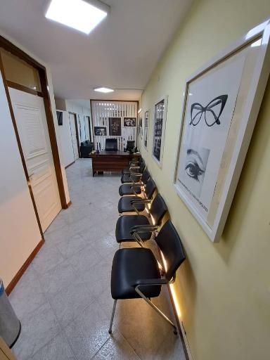 عکس چشم پزشکی اپتومتری و عینک مارون