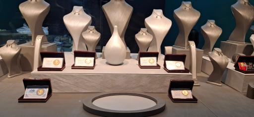 عکس گالری طلا و سکه زراس