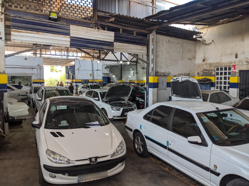 عکس ایران خودرو کاردانی