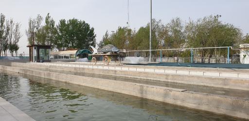 عکس رستوران ماهی خوران