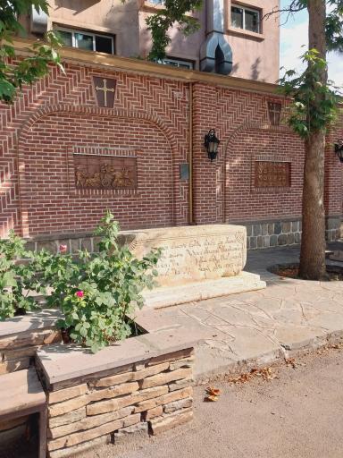 عکس کلیسا ننه مریم