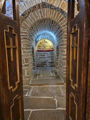 عکس کلیسا ننه مریم