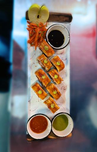 عکس مرتیا رسترو سوشی خونه گرگان