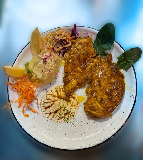 عکس مرتیا رسترو سوشی خونه گرگان