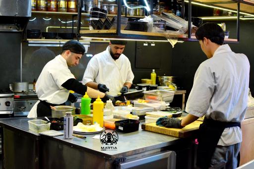 عکس مرتیا رسترو سوشی خونه گرگان