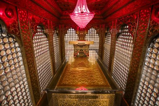 عکس صحن مطهر حضرت احمد بن موسی (شاهچراغ)