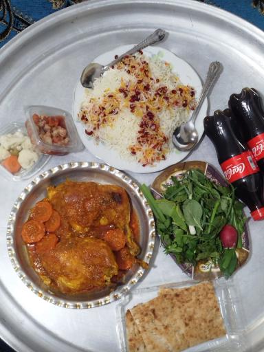عکس تهیه غذای آشپزخانه فوری