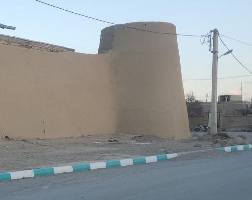 عکس قلعه محمد کریم خان هرات یزد