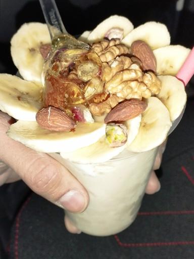 عکس آبمیوه فرامرز