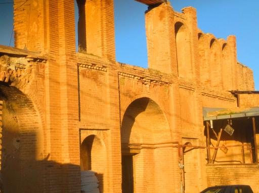 عکس قلعه تاریخی خان ها