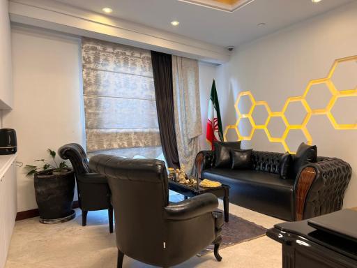 عکس دفتر وکالت حدیث محبی