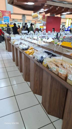 عکس هایپر مارکت نجم خاورمیانه