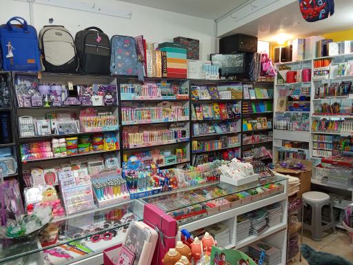 عکس لوازم تحریر پیشرو