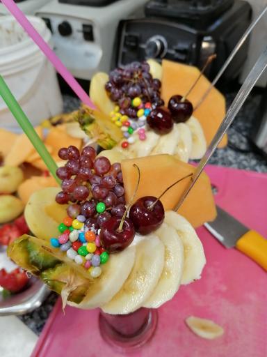 عکس آبمیوه فرامرز