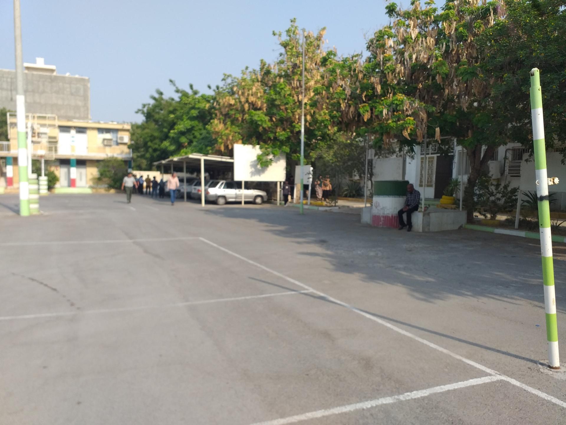 عکس دبیرستان پسرانه غیر دولتی دانشگاه هرمزگان