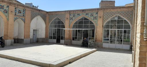 عکس مسجد حاج میرزا صادق