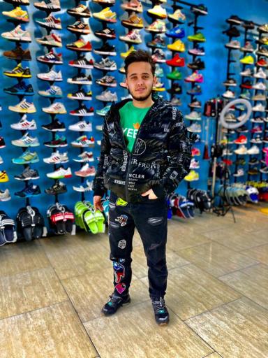 عکس فروشگاه کتونی امیر ادیداس