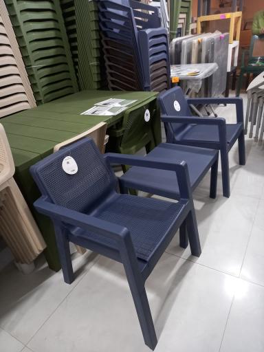 عکس میز و صندلی باغی