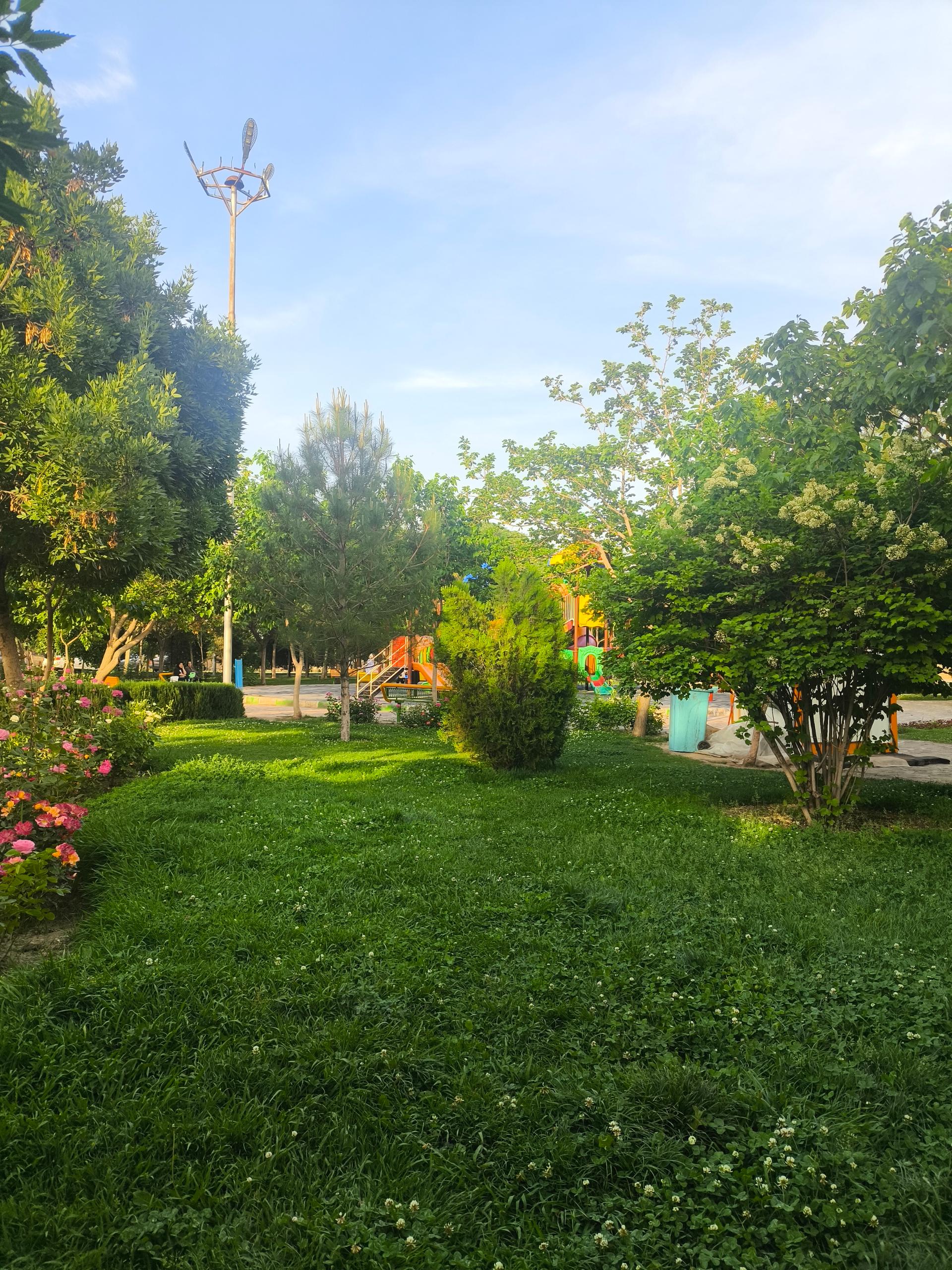 عکس بوستان گل آذین