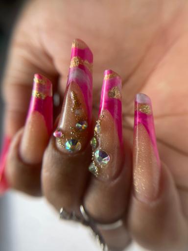 عکس سالن آرایش و زیبایی دریا