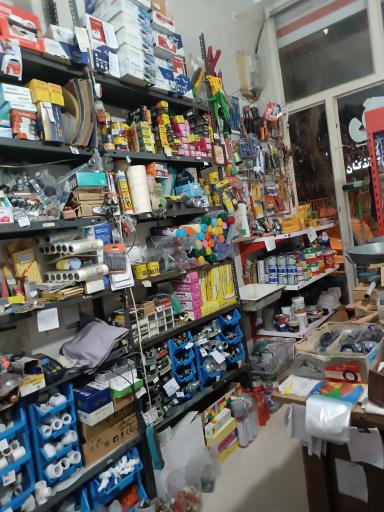 عکس رنگ و ابزار سلمانی