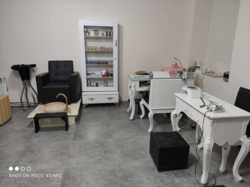 عکس سالن زیبایی رزالین