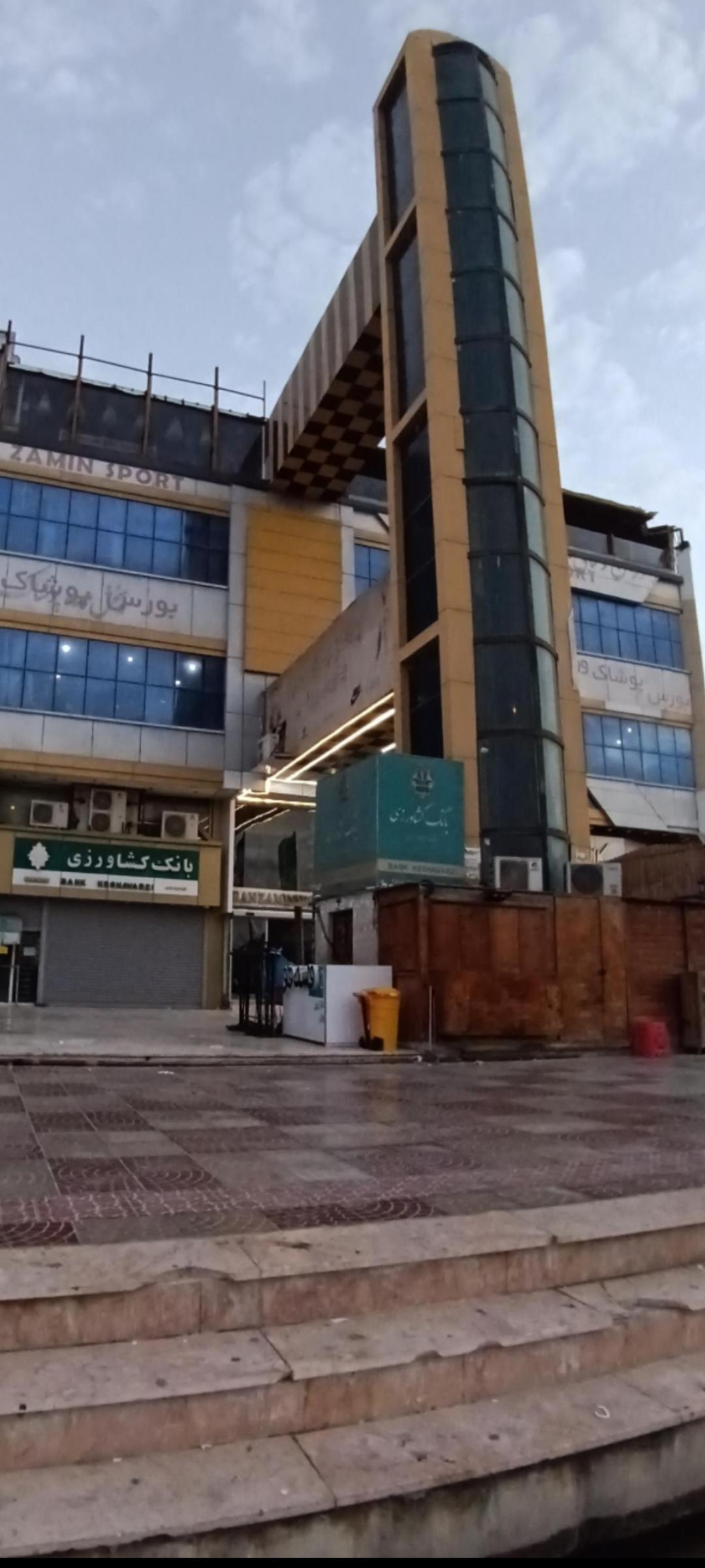 عکس مجتمع تجاری ایران زمین