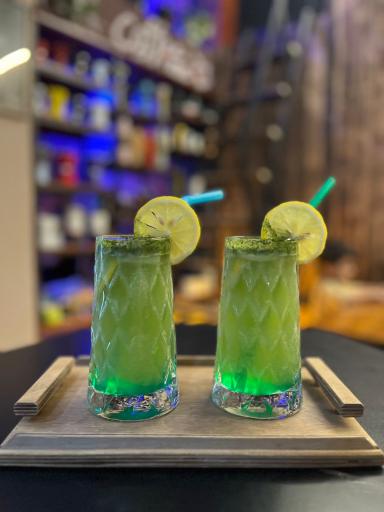 کافه قهوه سایمان