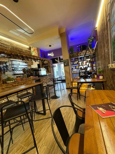 کافه قهوه سایمان