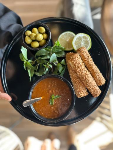 کیک و باقلوای روژین