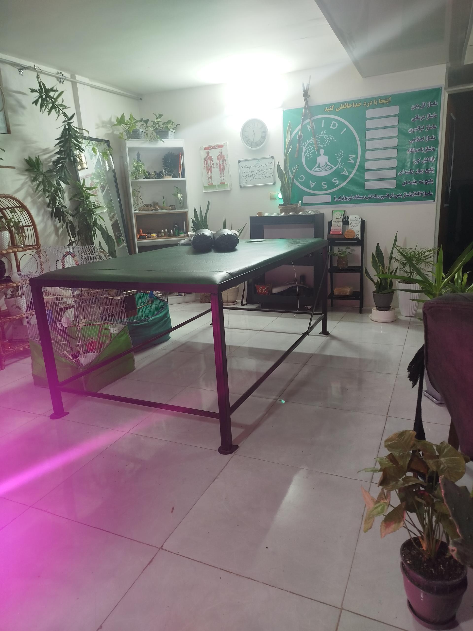 عکس سالن تخصصی ماساژ امیدی