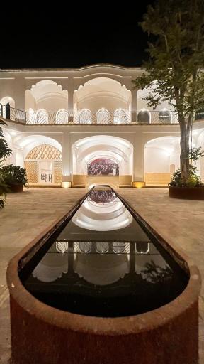 عکس خانه لوسی