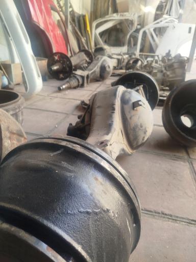 عکس استوک ایسوزو موسی زاده