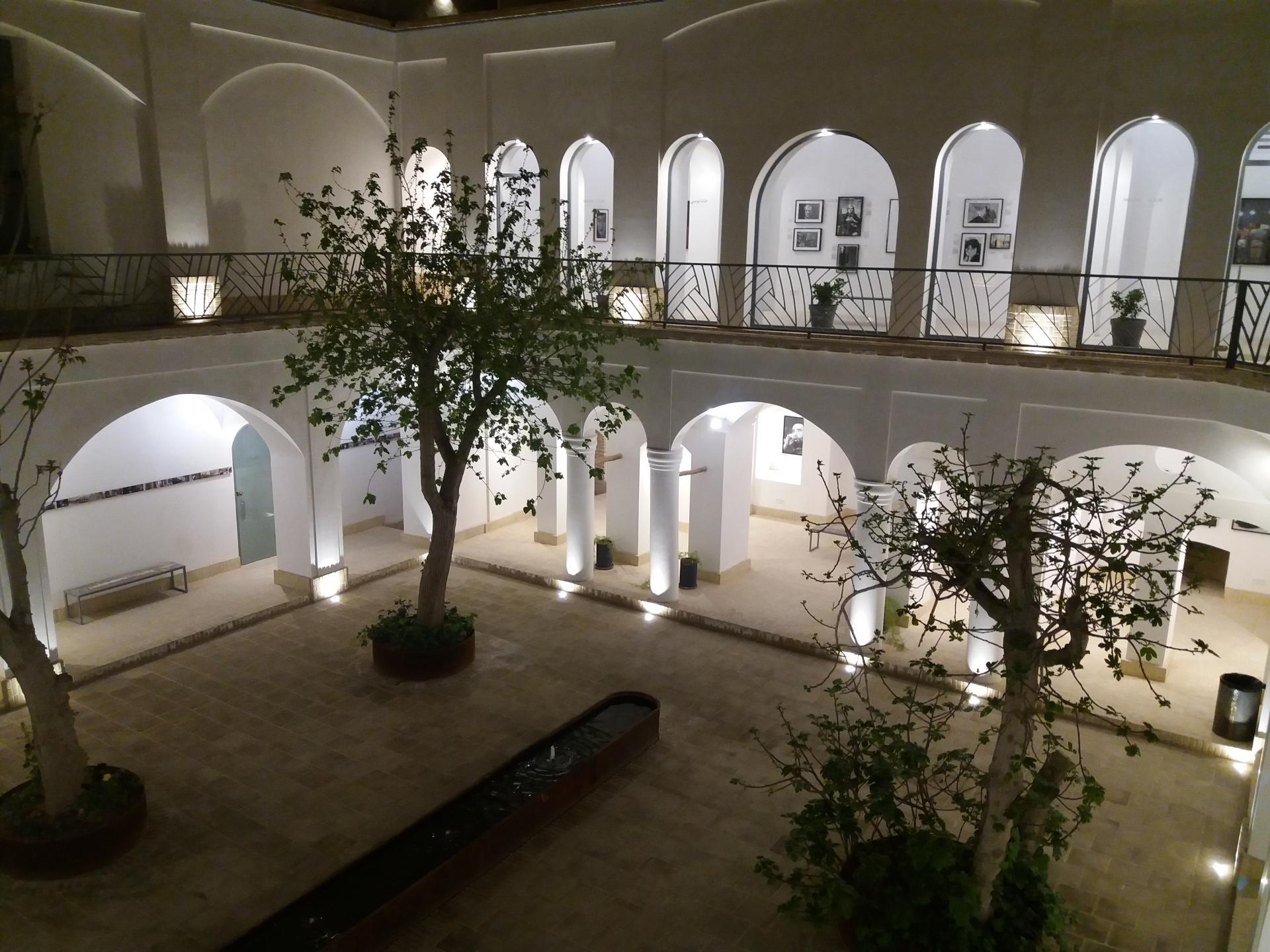 عکس خانه لوسی