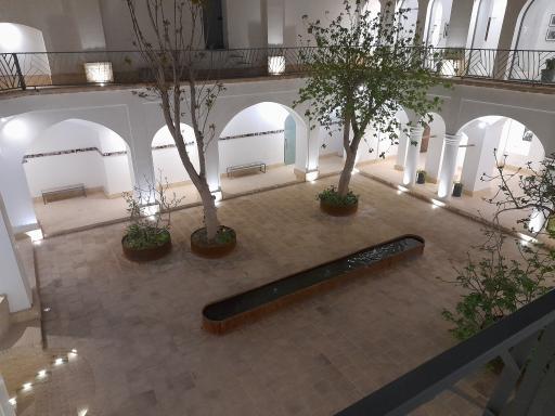 عکس خانه لوسی