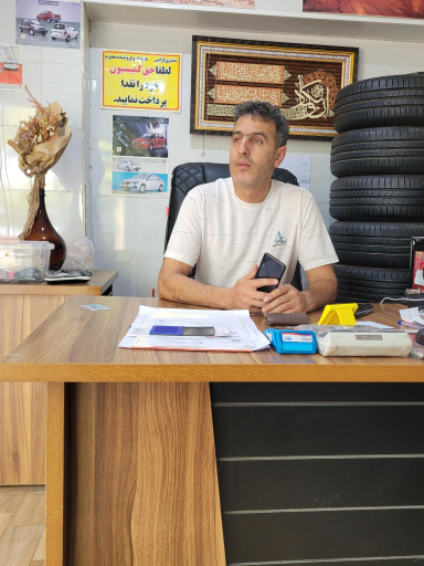 عکس نمایشگاه اتومبیل ضرغامیان