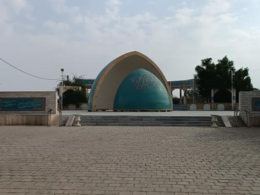 عکس آرامگاه دکتر قیصر امین‌پور