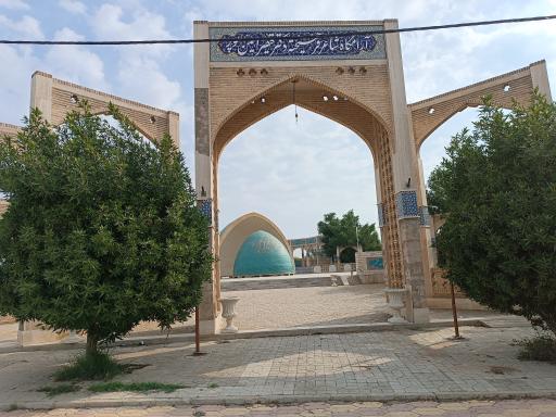 عکس آرامگاه دکتر قیصر امین‌پور